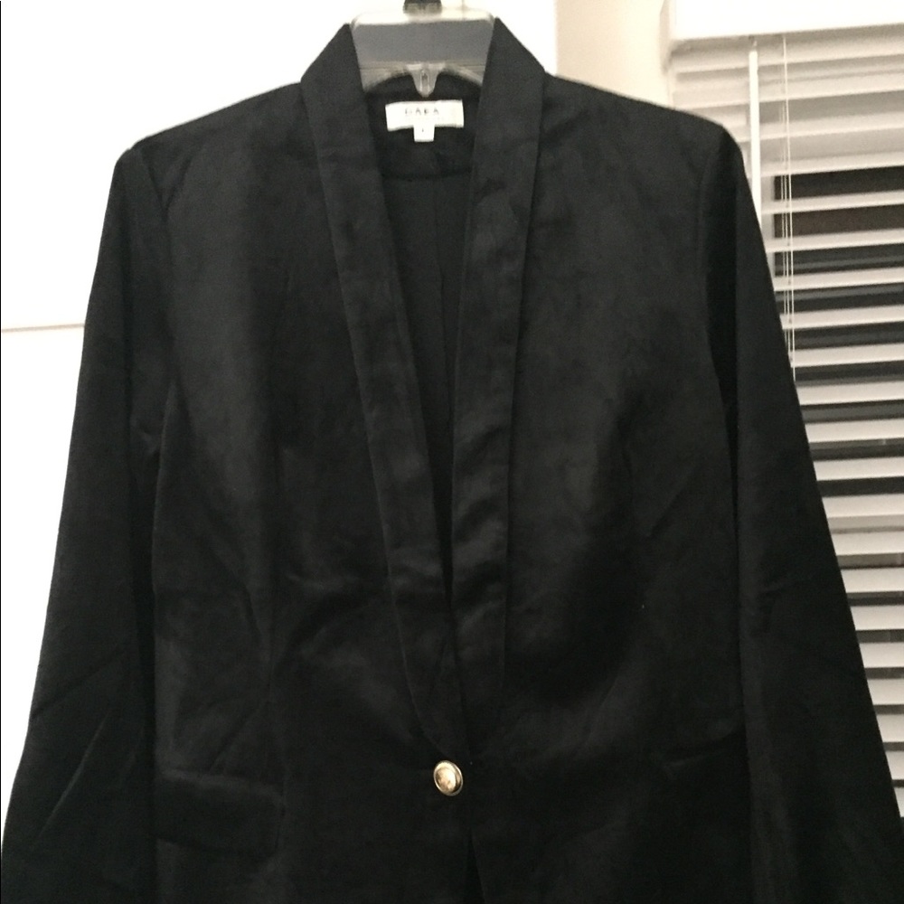 Gaea velvet tuxedo style blazer.